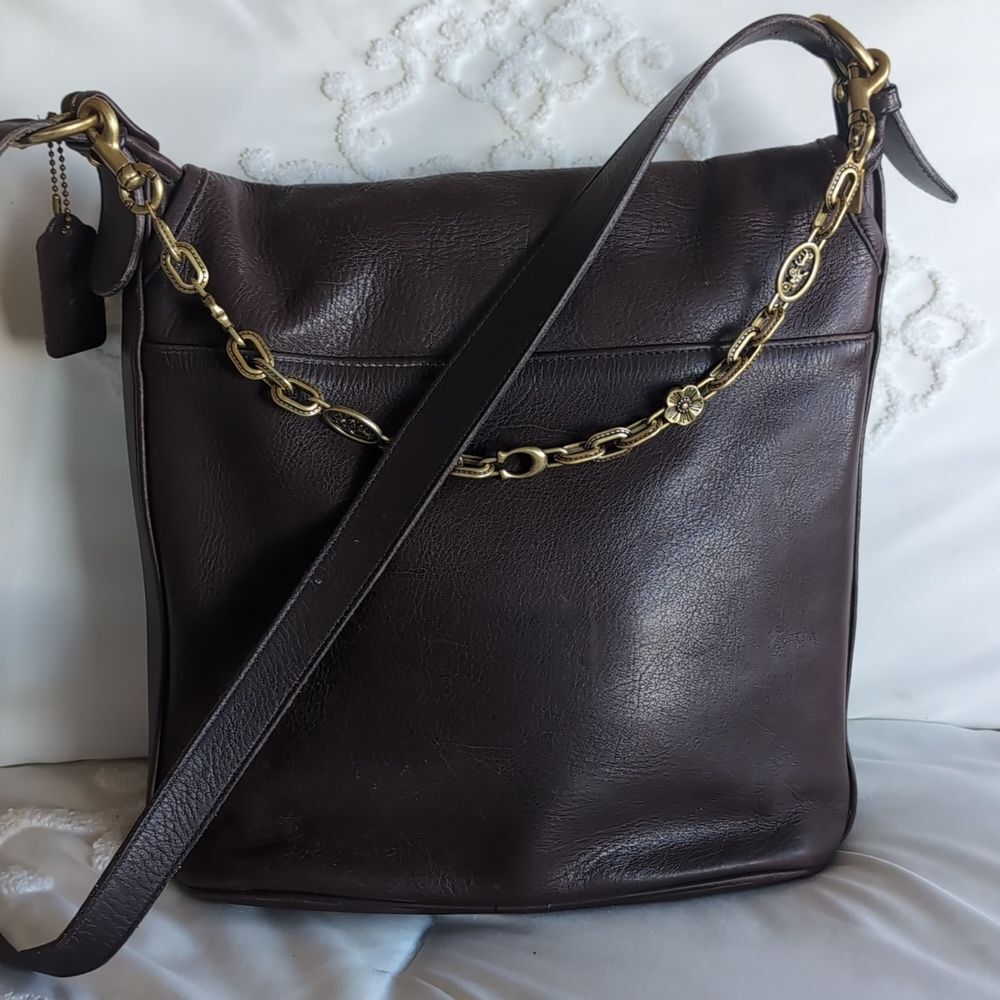 Vintage Coach Whitney Mahogany 🤎 Leather Large Crossbody With Gold Charm Chain